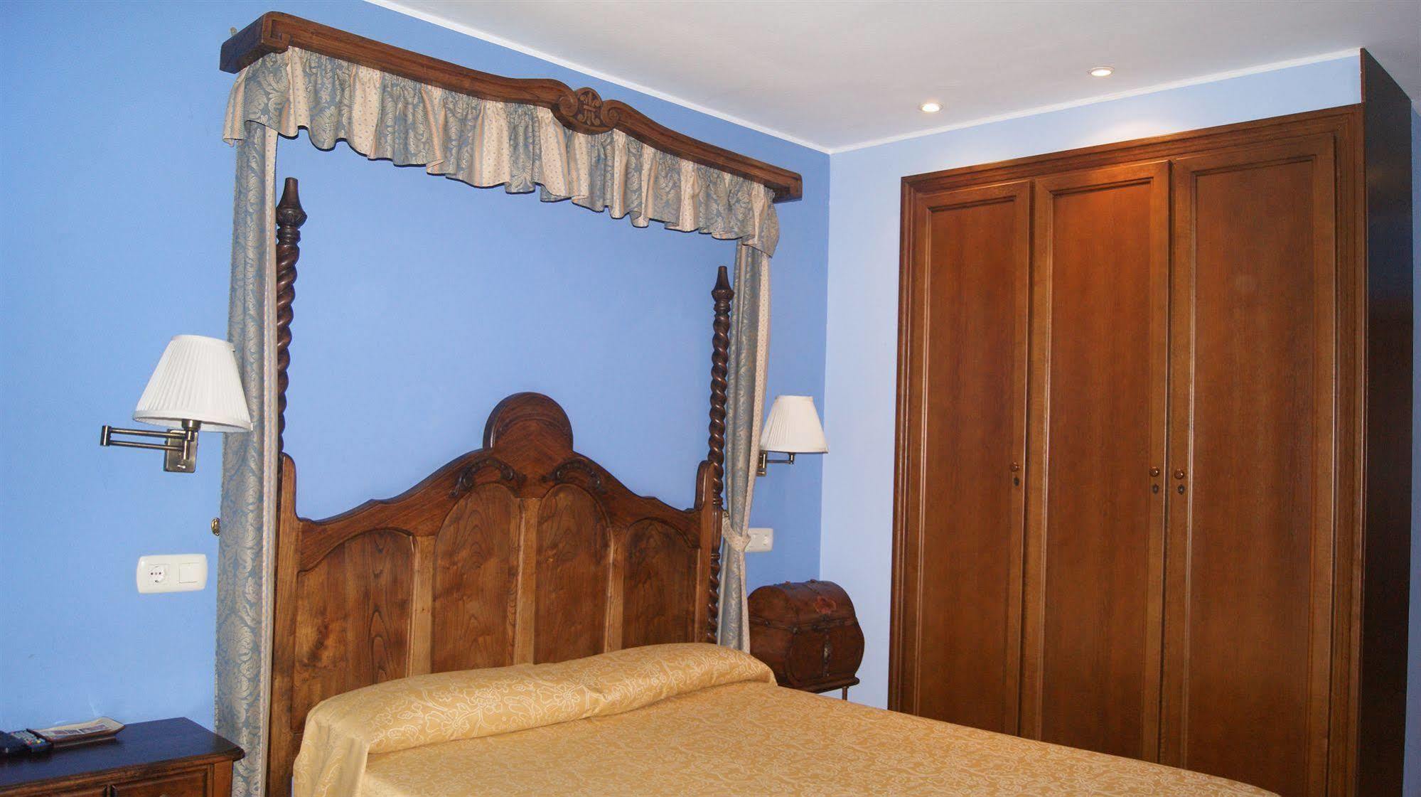 Hotel El Conventin Villaviciosa  Buitenkant foto